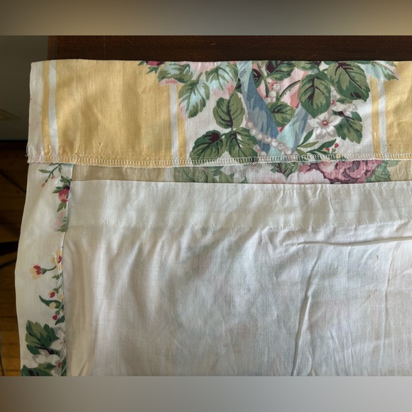 CROSCILL Vintage Floral Curtain Panels (2) - Cottagecore Bedroom Decor - Picture 8 of 9